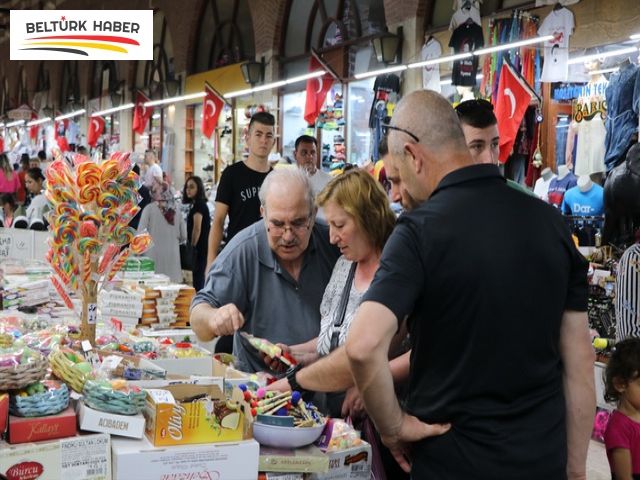 Gurbetçiler Edirne esnafının yüzünü güldürüyor