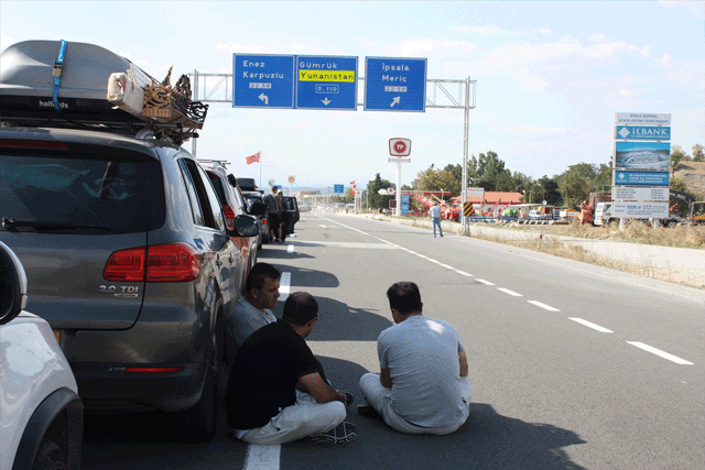 Sınır kapılarında 'gurbetçi' yoğunluğu yaşanıyor