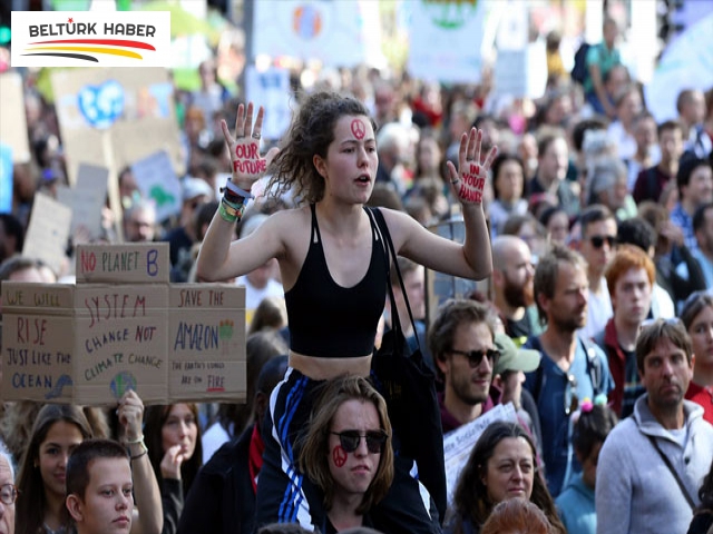 Brüksel'de iklim değişikliği protestosu