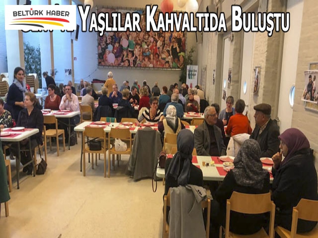 Gent'te Yaşlılar Kahvaltıda Buluştu