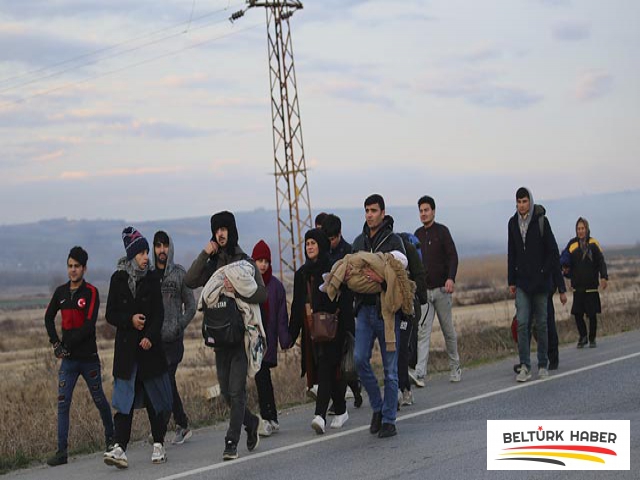 Düzensiz göçmenler Avrupa sınırına ilerliyor