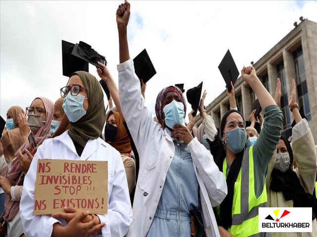 Brüksel'de başörtüsü yasağı protestosu