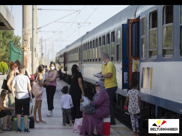 Gurbetçiler dönüş yolunda arabalı treni tercih ediyor