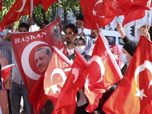 Cumhurbaşkanı Erdoğan'a Brüksel’de çoşkulu karşılama