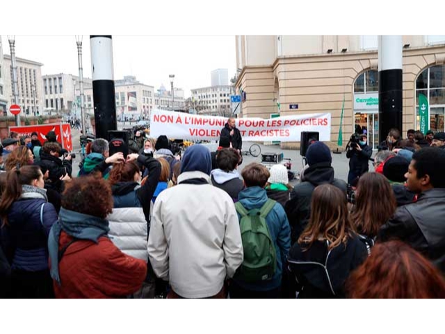 Brüksel'de polis şiddeti protesto edildi