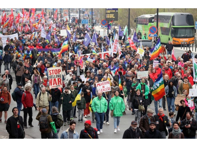 Belçika’da binlerce kişi barış yürüyüşüne katıldı