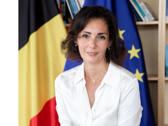 Belçika'nın yeni dışişleri bakanı gazeteci Hadja Lahbib oldu