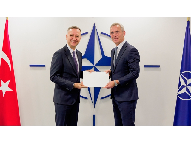 NATO Daimi Temsilciliğine atanan Büyükelçi Levent Gümrükçü göreve başladı