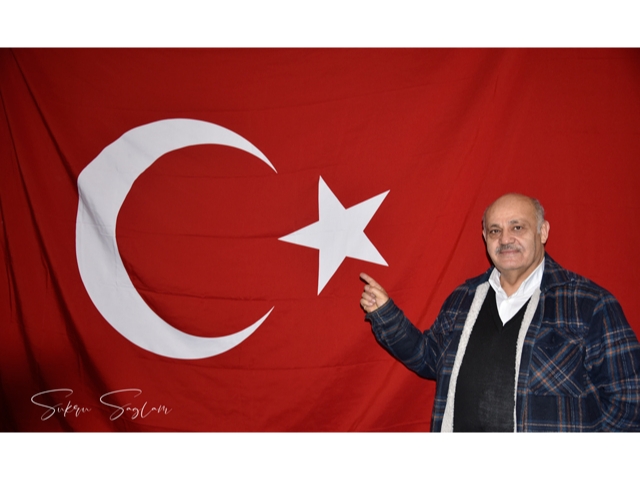 Halis Kökten’ten Türk bayrağı asmayan Schaerbeek belediyesine tepki