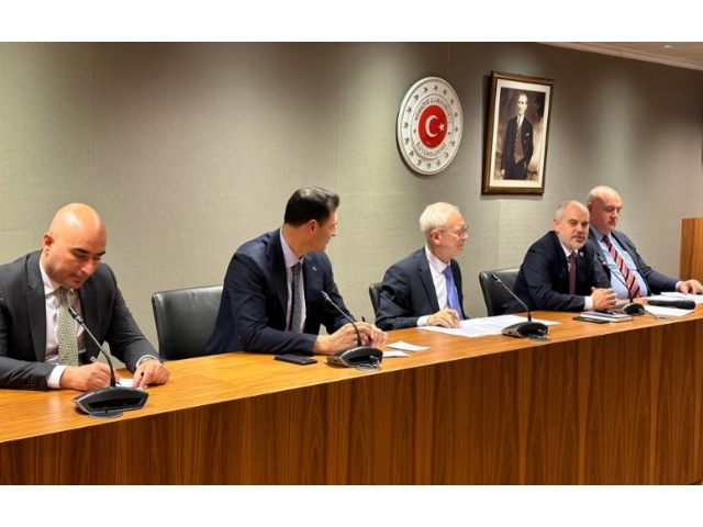 TBMM Dışişleri Komisyonu Başkanı Kılıç, Brüksel'de Türklerle buluştu