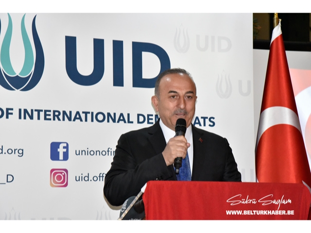 Dışişleri Bakanı Çavuşoğlu, Brüksel'de UID iftarında konuştu