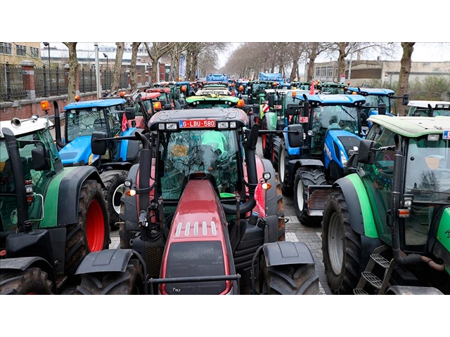 Belçika’da çiftçilerin eylemleri sürüyor
