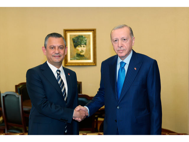 Cumhurbaşkanı Erdoğan Özgür Özel'e iadei ziyarette bulundu