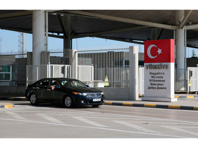 Gurbetçilerin Türkiye'ye gelişleri sürüyor