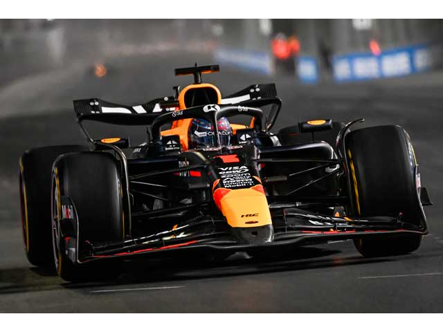 Formula 1'de Max Verstappen üst üste 4. kez şampiyon oldu