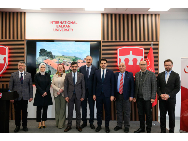 Üsküp'te Osmanlı dönemi Makedonyası Sultan II. Abdülhamid'in fotoğraflarıyla anlatıldı