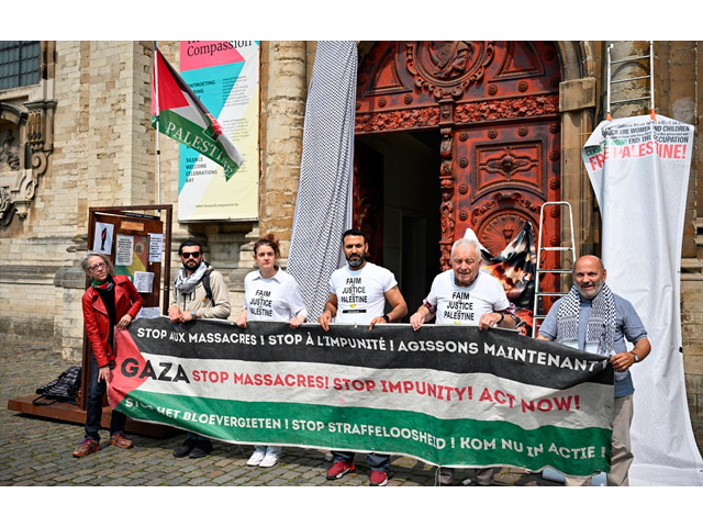 Brüksel'de Kilise, kapılarını papazla birlikte Gazze için açlık grevi yapanlara açacak