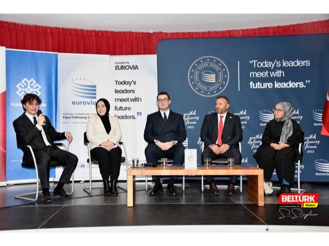 Brüksel’de Türk Gençliği Bir Araya Geldi