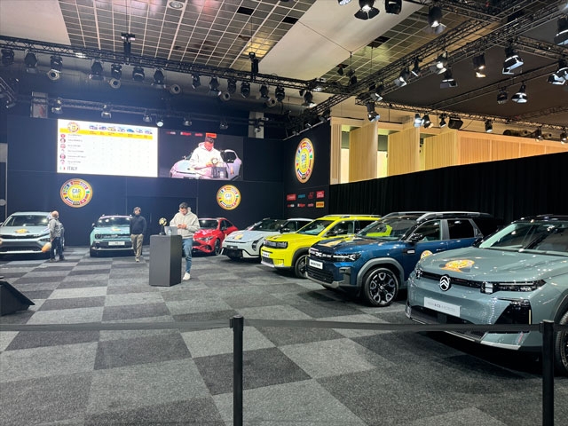 AB'de yeni otomobil satışları geçen yıl 10,8 milyonu geçti