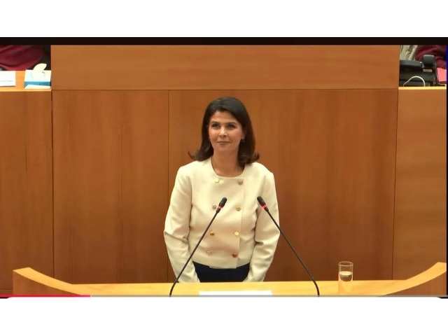 Emel Köse Brüksel Parlamentosu’nda Yemin Etti