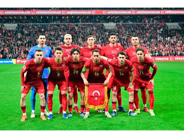 A Milli Futbol Takımı, Dünya Kupası'na bir adım uzakta