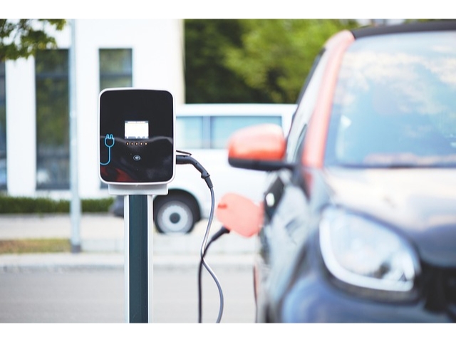 Akaryakıt fiyatlarındaki artış sonrası Avrupa'da elektrikli araç satışları martta rekor kırdı