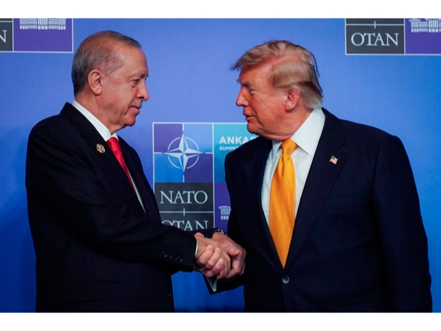 Cumhurbaşkanı Erdoğan'dan NATO Zirvesi'nde yoğun diplomasi trafiği