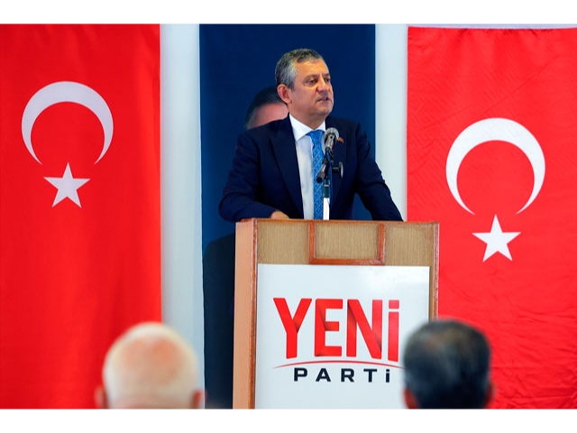 Özgür Özel Yeni Parti Genel Başkanlığına seçildi