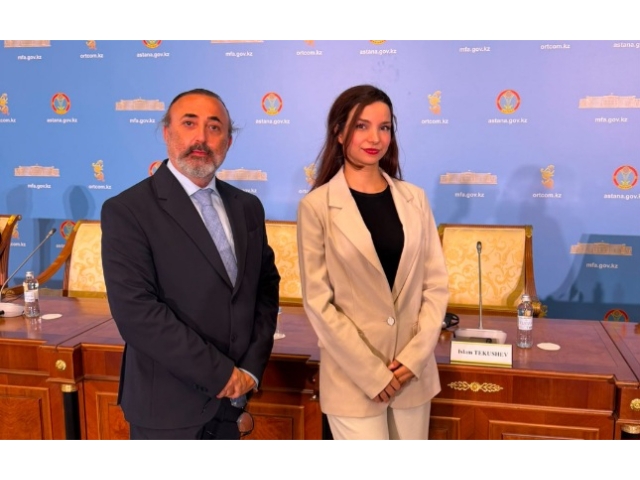 Emirdağ kökenli Belçikalı gazeteciler Kazakistan’daki Kurultay seçimlerini yerinde takip etti