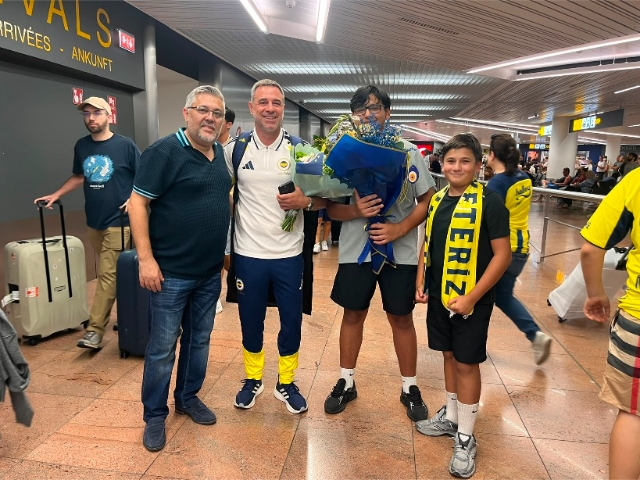  Fenerbahçe arsaVev Kadın Futbol Takımı, Belçika'da coşkuyla karşılandı