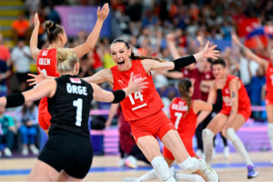 A Milli Kadın Voleybol Takımı, Paris 2024'te Hollanda'yı 3-2 yendi