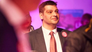 BELÇİKA'DA 'VOOR U' PARTİSİ'NİN YENİ GENEL BAŞKANI YASİN GÜL OLDU