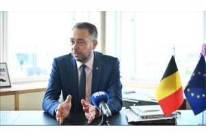 Belçika, Grönland’da yürütülecek çok uluslu keşif çalışmalarına subay gönderecek