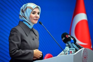 Bakan Göktaş'tan hakkında fon soruşturmasıyla ilgili çıkan iddialara yalanlama